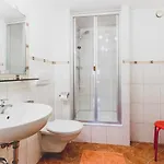Haus Kathrein 아파트 프루츠